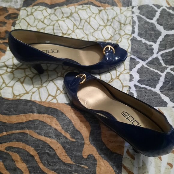 Shoes - Picture 7 of 7